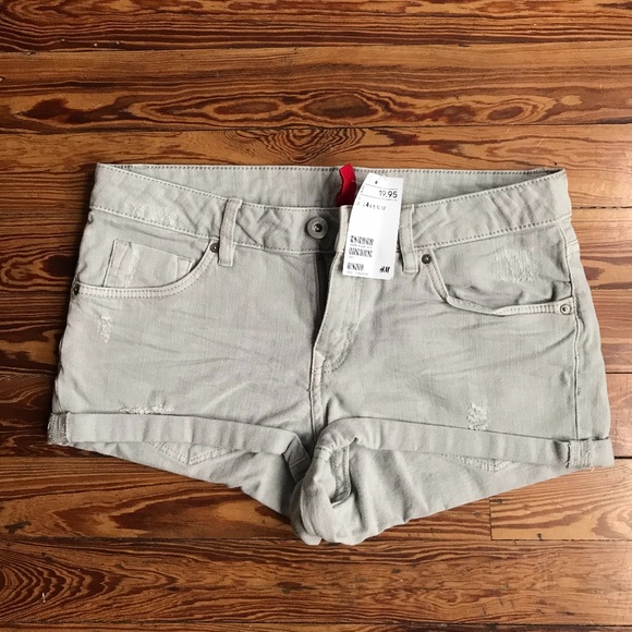 H&M Pants - NWT H&M Divided Grey Distressed Denim Shorts